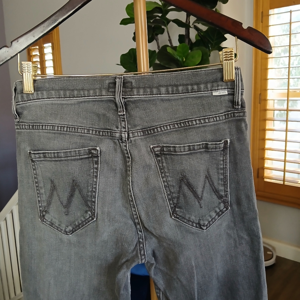 Mother " The Insider Crop Fray" Wash: To the Moon and Back. Size 28 - Picture 3 of 7